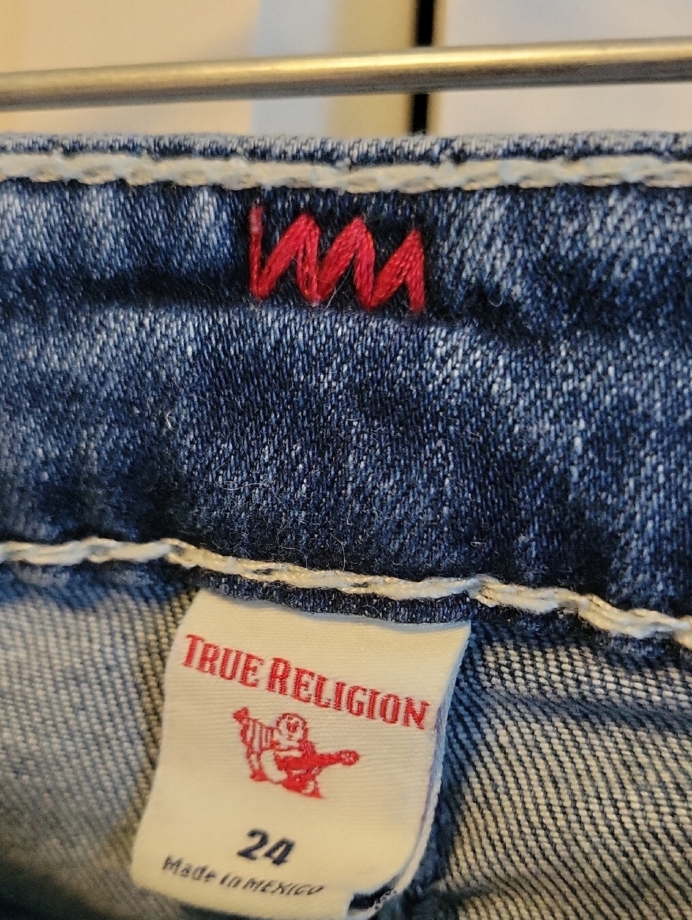 Classic True Religion Mid Rise - Picture 4 of 5
